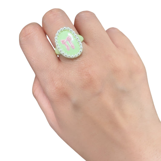 パールフレームリボンリング