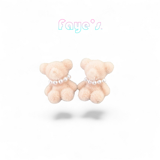 パールベアチャームピアス（ベージュ）
