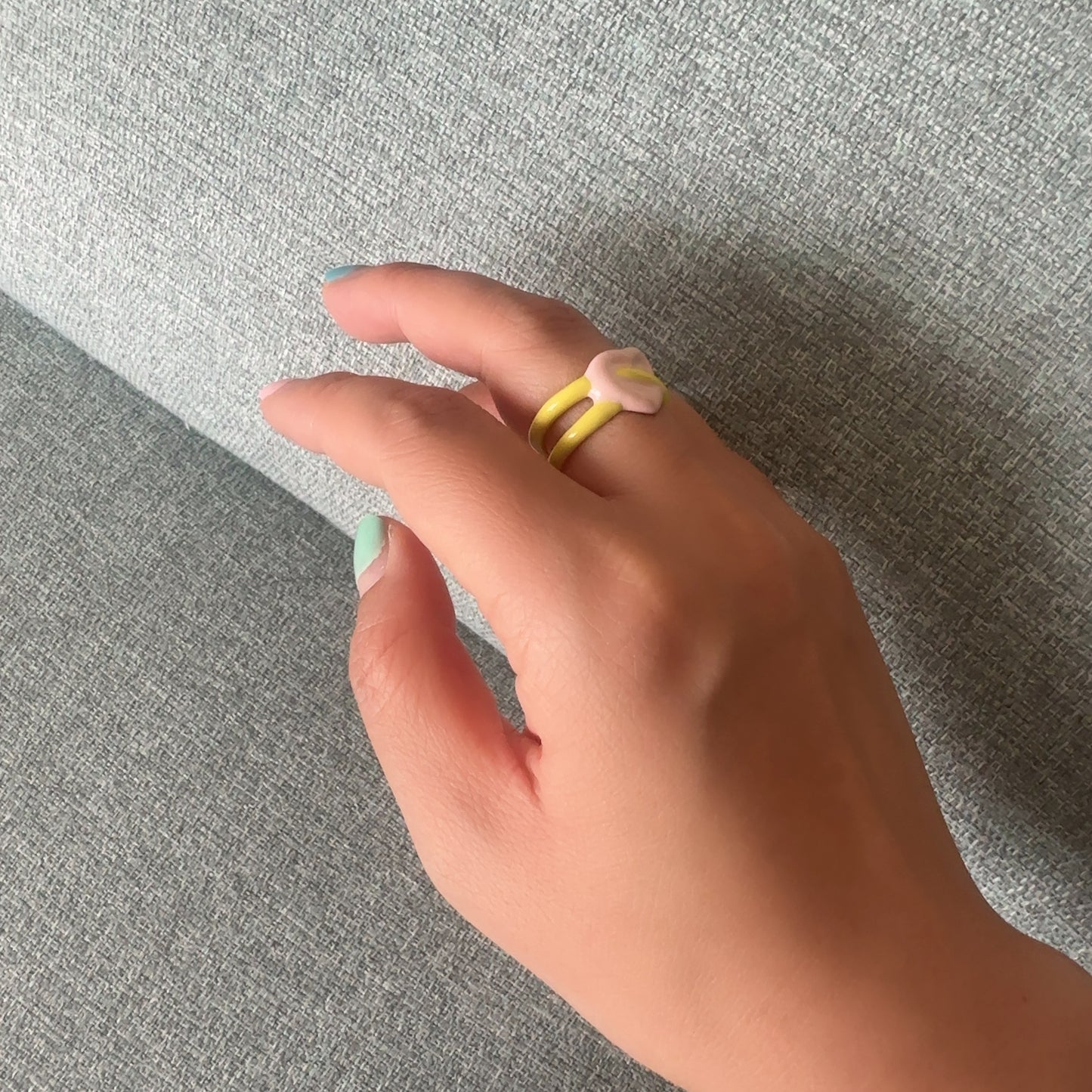 ハグハートイエローリング